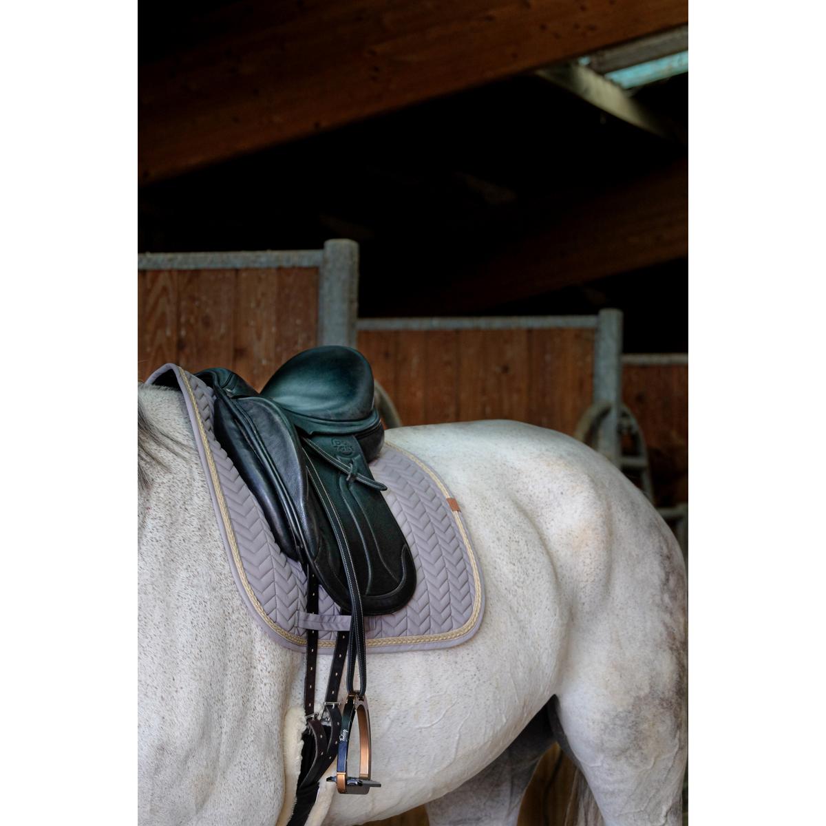 product/e/q/equitheme_204_766_021_3quart1.jpg