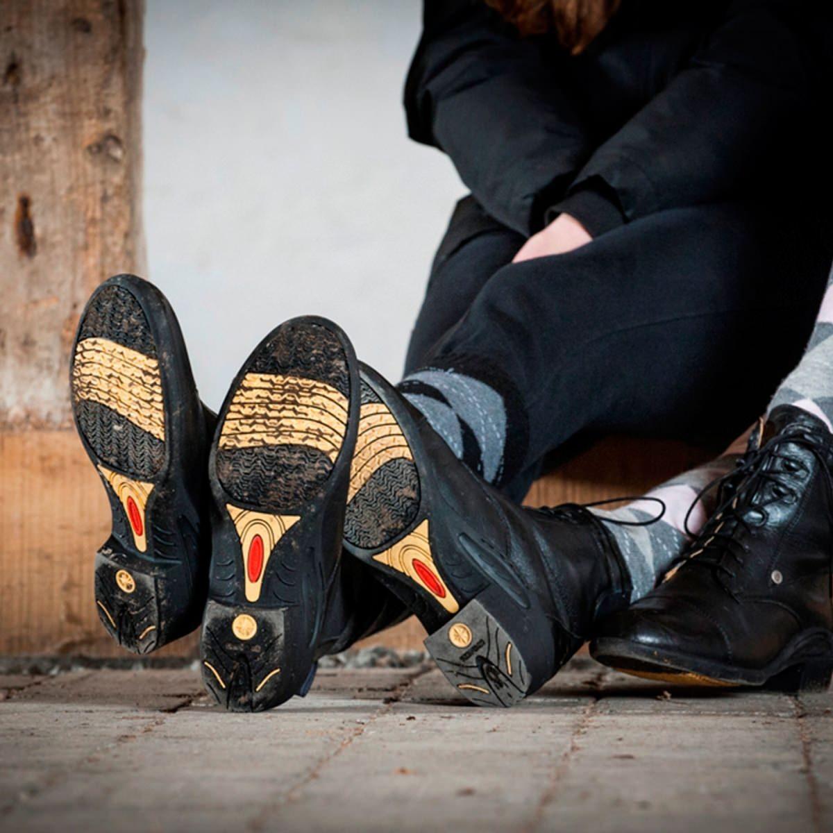product/s/u/suedwind-footwear_1012001010_5.jpg