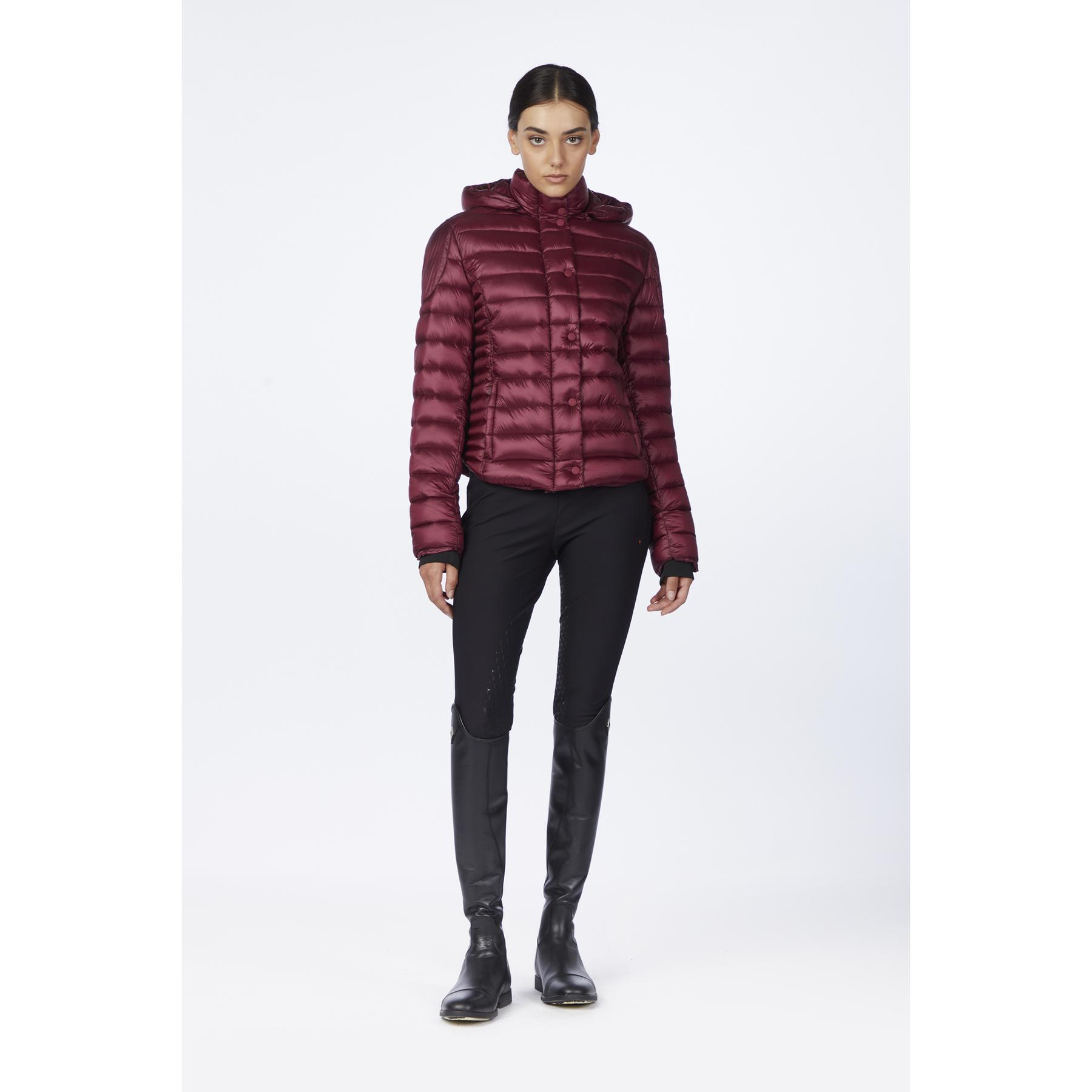 product/v/e/vestrum_52_l-_w0300_20144_-_00046_ruby-red_2.jpg