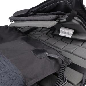 product/e/q/equiairbag_13150021-100-354_black_3.jpg