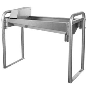 221150-abreuvoir-pour-ferme-avec-pietement-inox-kerbl-190-cm-argente-95-l