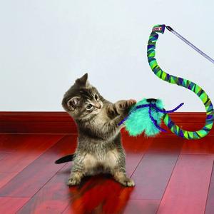 74012335-jouet-pour-chat-kong-snake-teaser-rouge-noir-6x140x6-cm