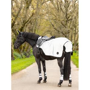 it0387300-couvre-reins-pour-cheval-reflechissante-lemieux-blanc