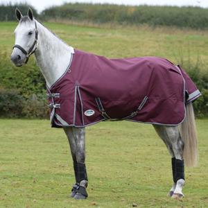 1006914001-couverture-d-exterieur-pour-cheval-weatherbeeta-comfitec-plus-dynamic-ii-220-g-maroon-grey-white