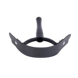 400864-grattoir-d-ecurie-en-plastique-roma-kite-black-tu