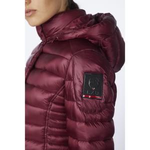 product/v/e/vestrum_52_l-_w0300_20144_-_00046_ruby-red_4.jpg